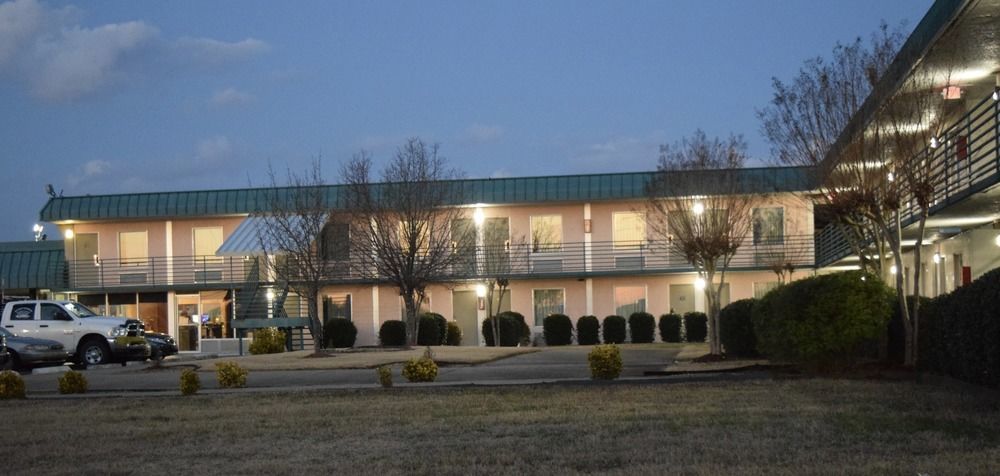 Economy Inn Little Rock Exterior photo